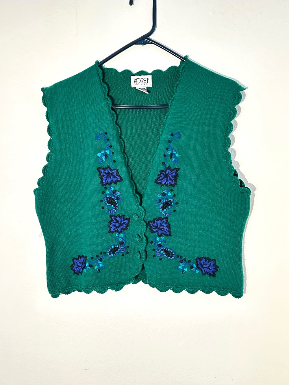 Koret Emerald Green Scalloped Floral Embroidered knit Sweater Vest